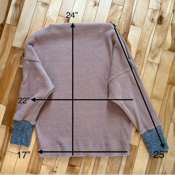 THML Woman’s Sweater Medium - Picture 6 of 8